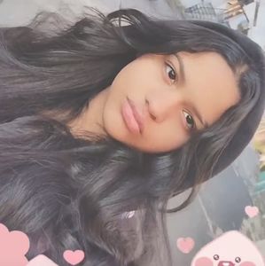 Meet your Posher, Daniela